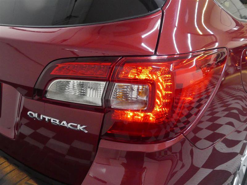 Used 2019 Subaru Outback 2.5i Premium AWD/4WD image 15