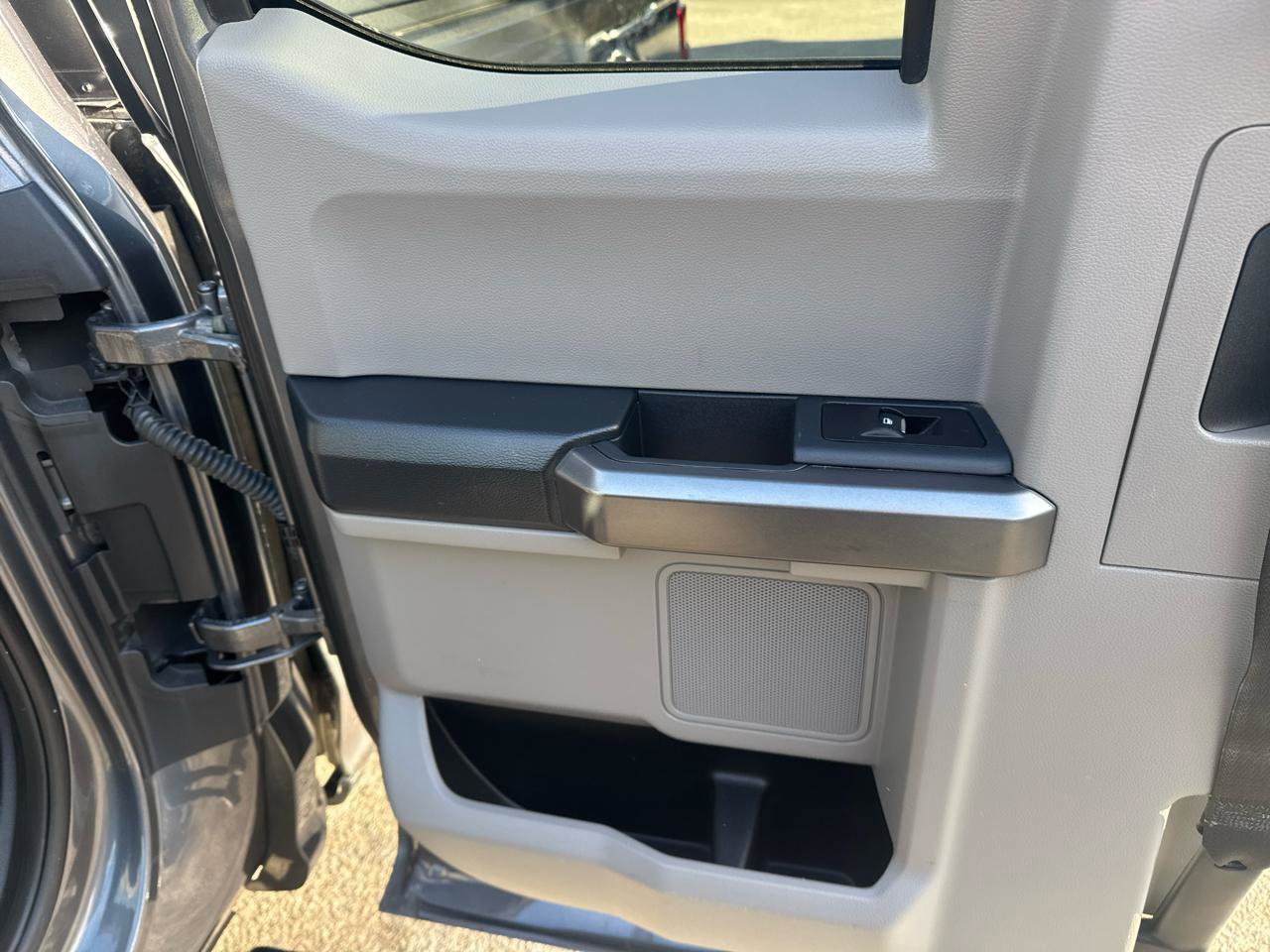Used 2022 Ford F250 XLT w/ XLT Value Package AWD/4WD image 23