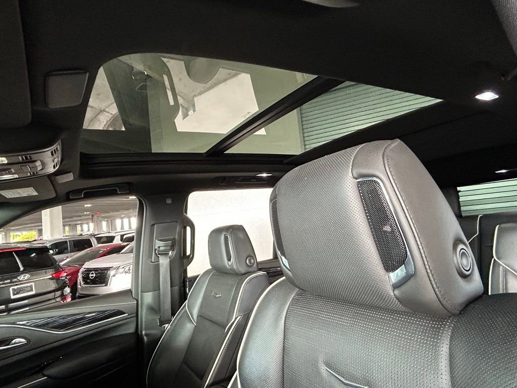 Used 2022 Cadillac Escalade Sport image 16
