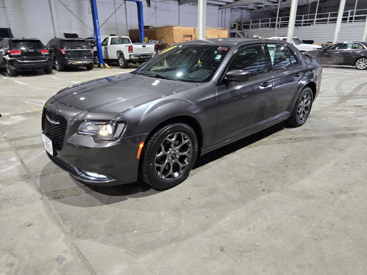 Used 2015 Chrysler 300 S image 2
