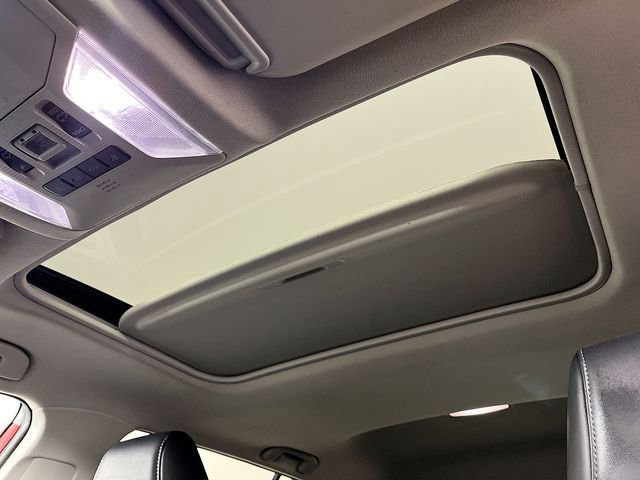 Used 2022 Toyota RAV4 XLE Premium image 23