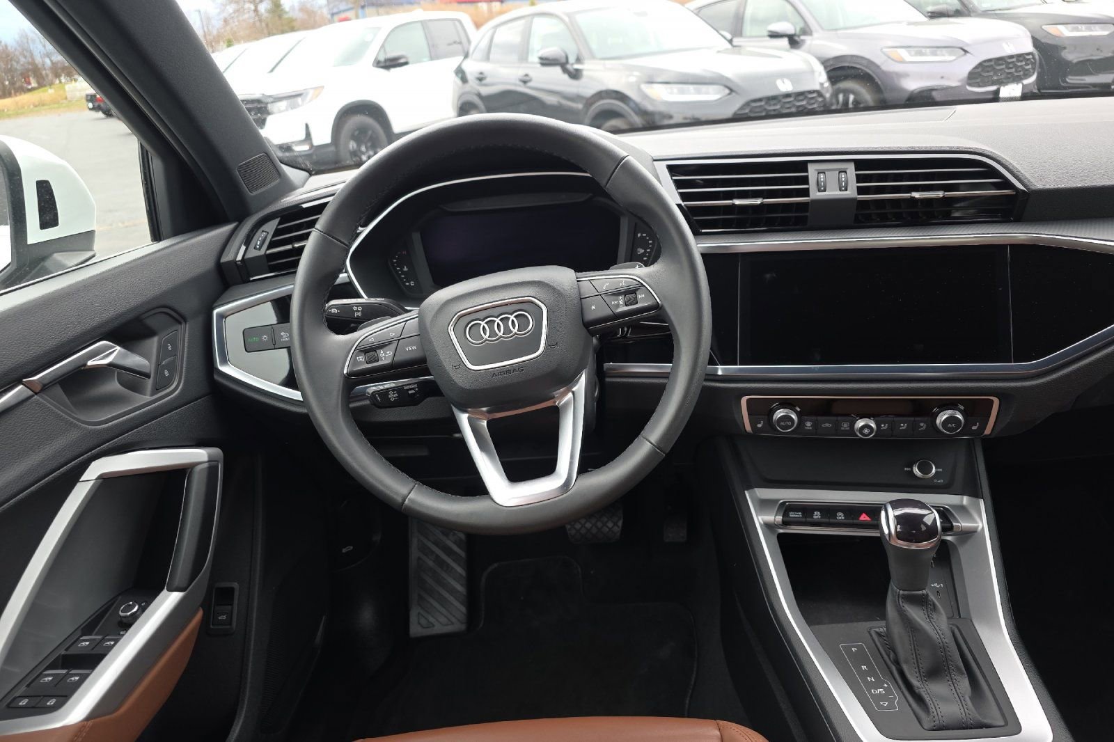 Used 2025 Audi Q3 2.0T Premium image 14