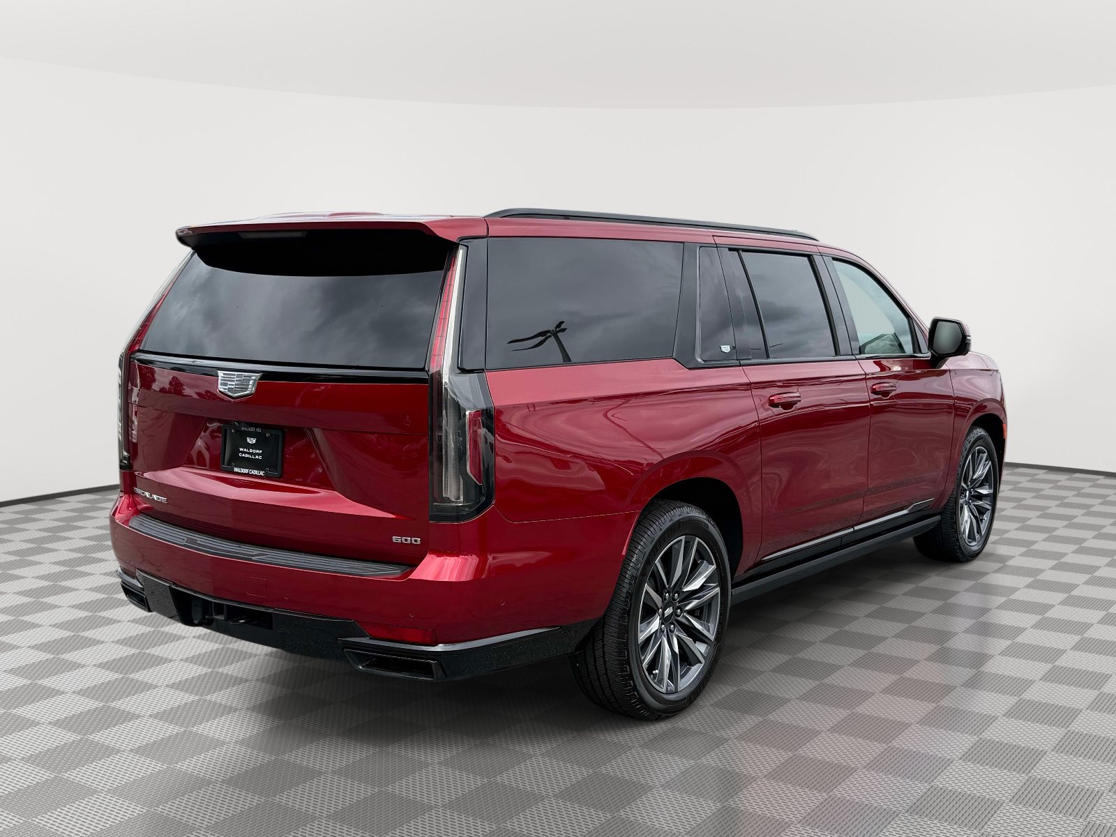 Used 2022 Cadillac Escalade ESV Sport Platinum AWD/4WD image 2