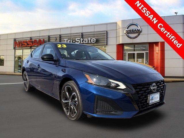 Certified 2023 Nissan Altima 2.5 SR image 1