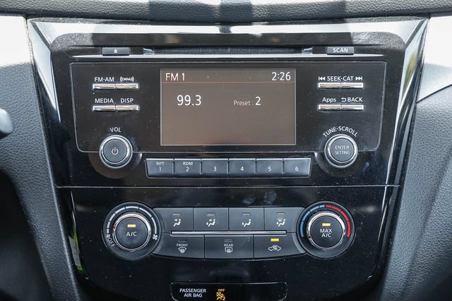 Used 2016 Nissan Rogue S AWD/4WD image 13