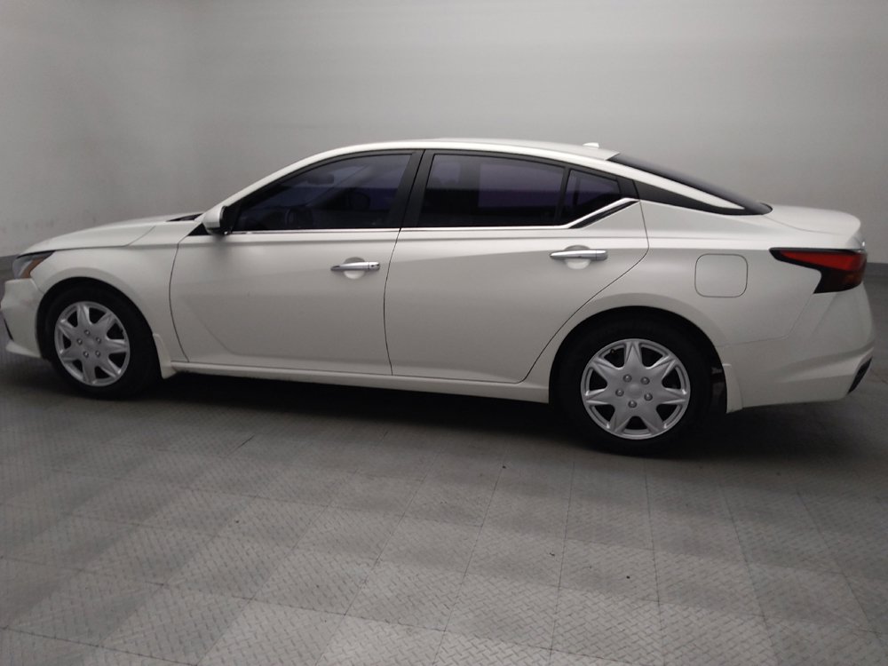 Used 2022 Nissan Altima 2.5 SV w/ SV Premium Package FWD image 3