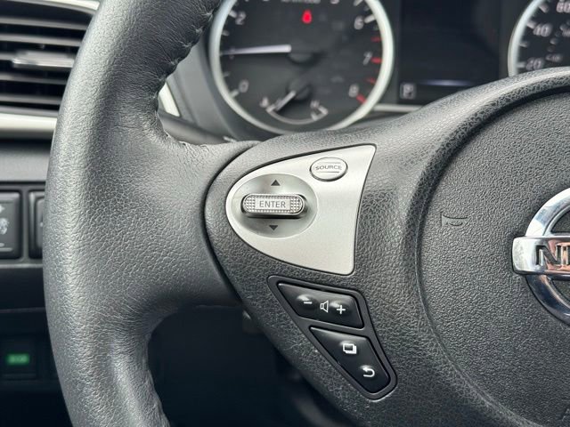 Used 2016 Nissan Sentra SV FWD image 11