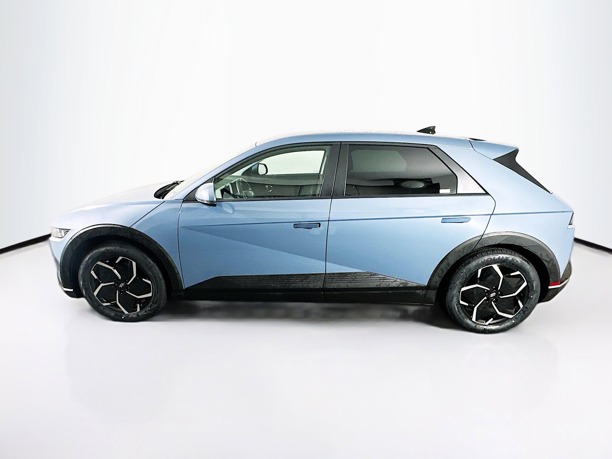 Used 2024 Hyundai Ioniq 5 SEL image 4