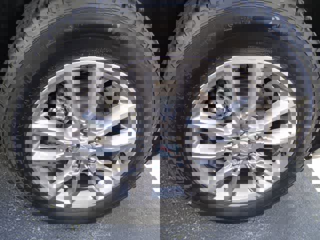 Used 2024 GMC Terrain SLT AWD/4WD image 13