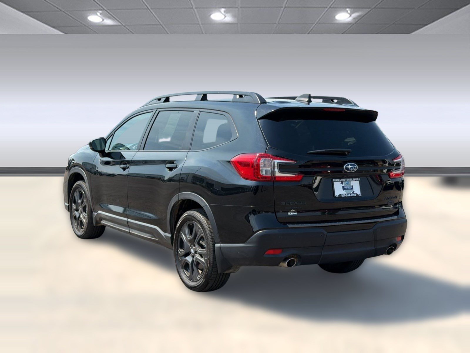 Certified 2025 Subaru Ascent Bronze Edition w/ Onyx Package AWD/4WD image 3