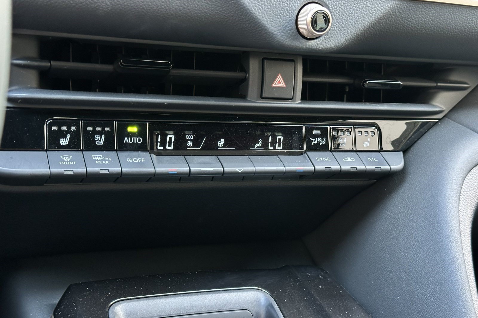Used 2025 Toyota Crown Signia AWD/4WD image 19