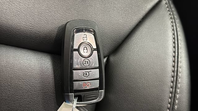 Used 2023 Ford Explorer XLT w/ Equipment Group 202A AWD/4WD image 9