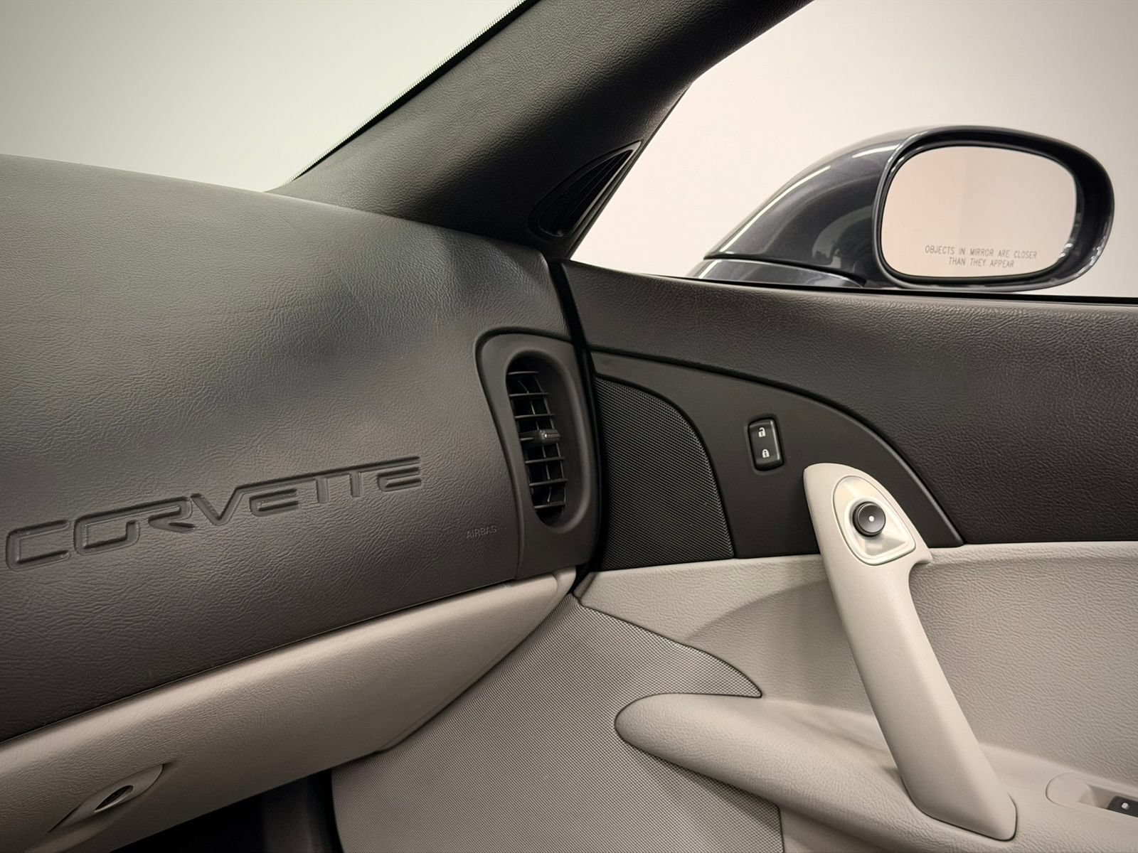 Used 2011 Chevrolet Corvette Grand Sport w/ Preferred Equipment Group RWD image 38