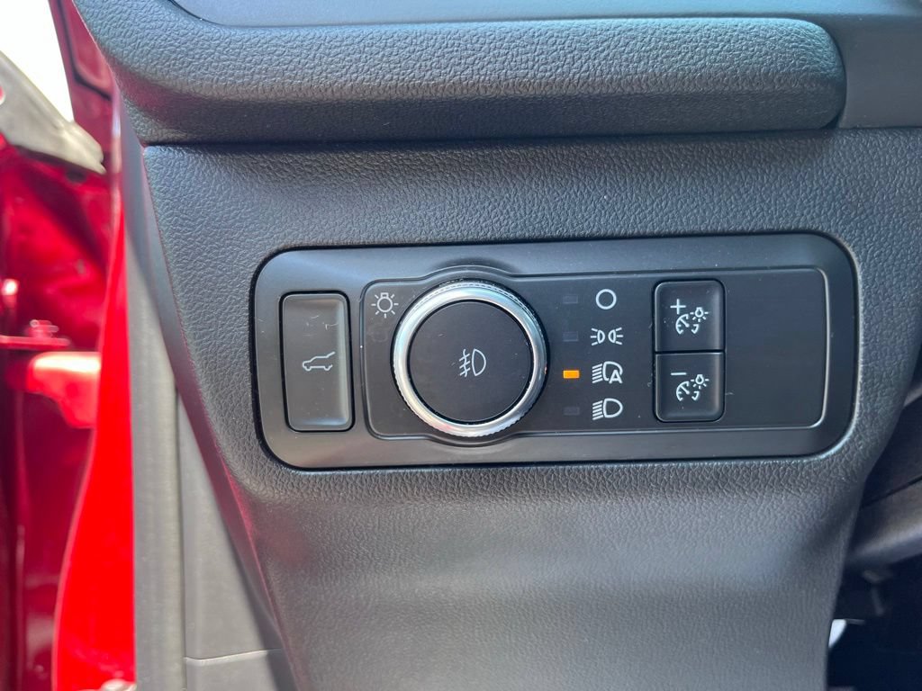 Used 2021 Ford Escape SEL FWD image 10