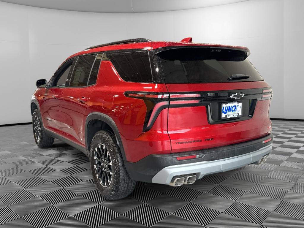 Used 2026 Chevrolet Traverse Z71 AWD/4WD image 3