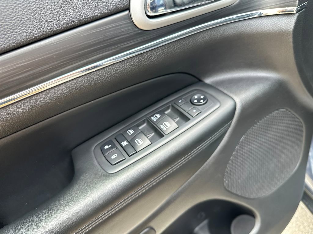Used 2020 Jeep Grand Cherokee Limited RWD image 17