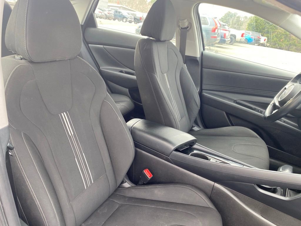 Used 2022 Hyundai Elantra SEL w/ Convenience Package image 20