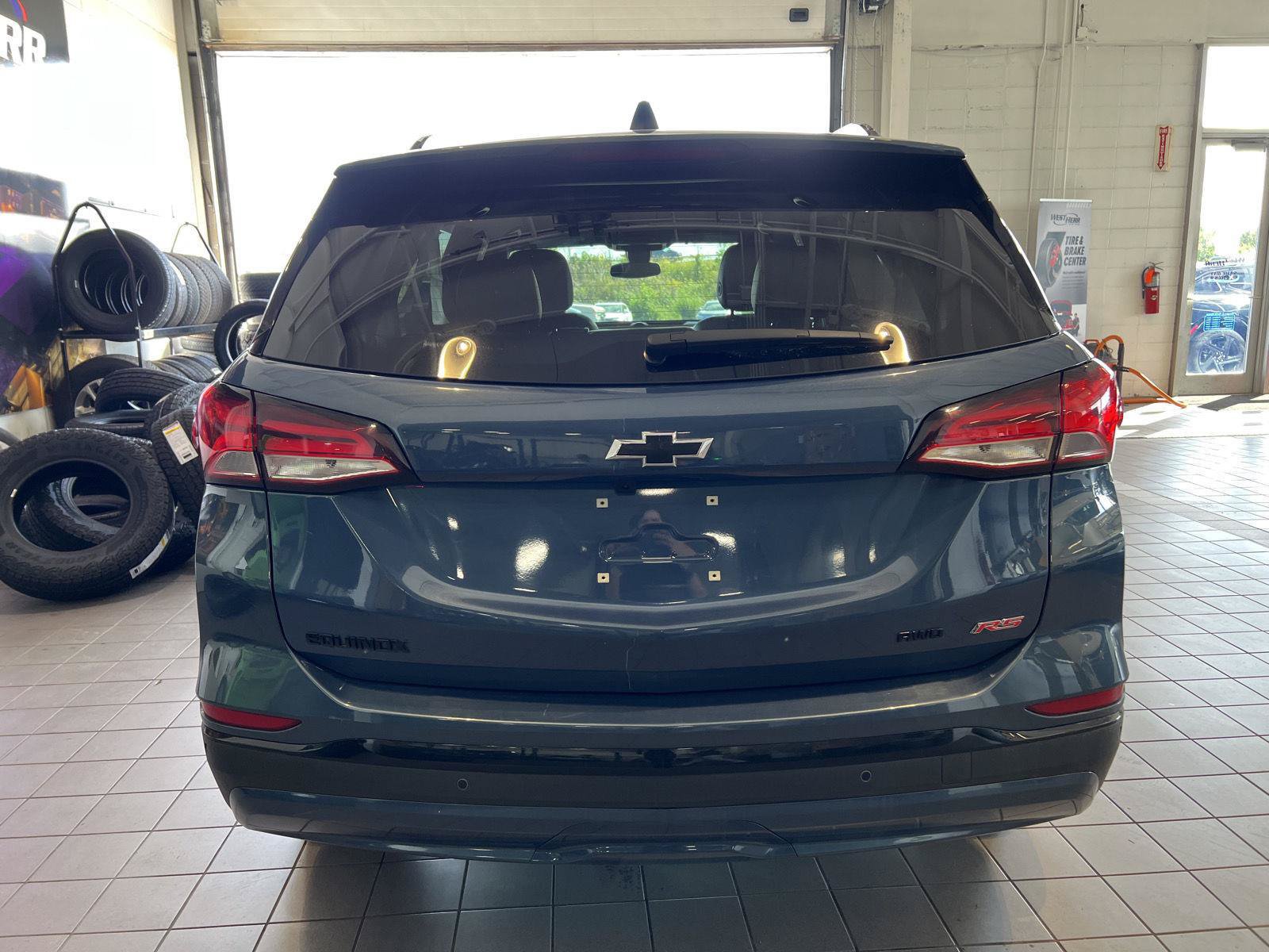 Used 2024 Chevrolet Equinox RS AWD/4WD image 6
