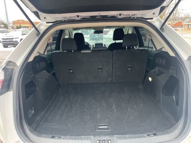 Used 2023 Ford Edge SE w/ Black Appearance Package image 17