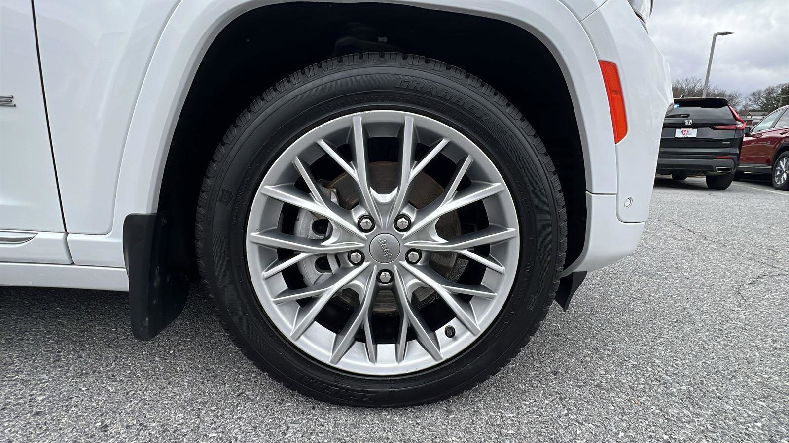 Used 2022 Jeep Grand Cherokee Summit w/ Adv Protech Group IV AWD/4WD image 11