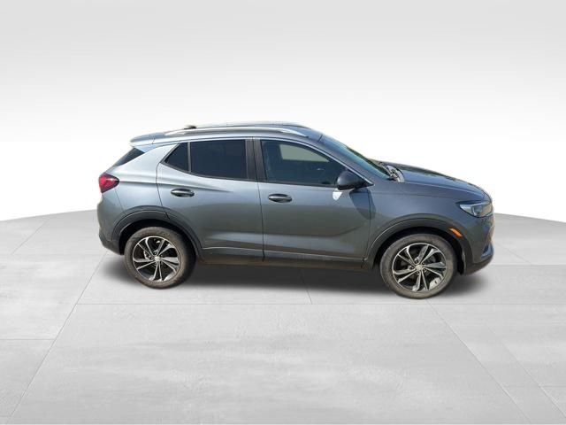 Used 2022 Buick Encore GX Select FWD image 2