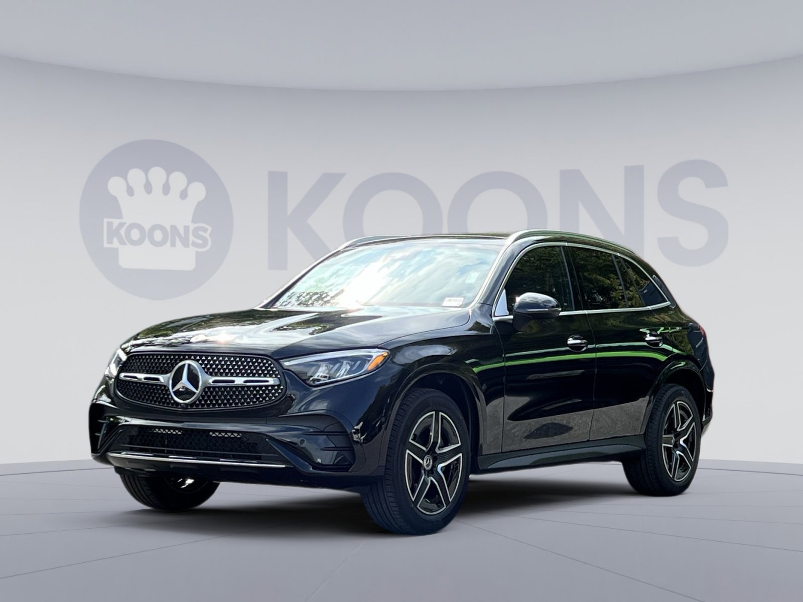 Used 2026 Mercedes-Benz GLC 300 4MATIC image 1