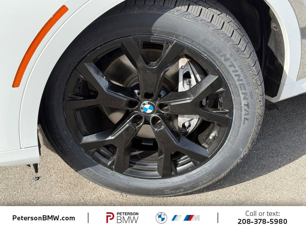 Used 2021 BMW X7 xDrive40i w/ Cold Weather Package image 10