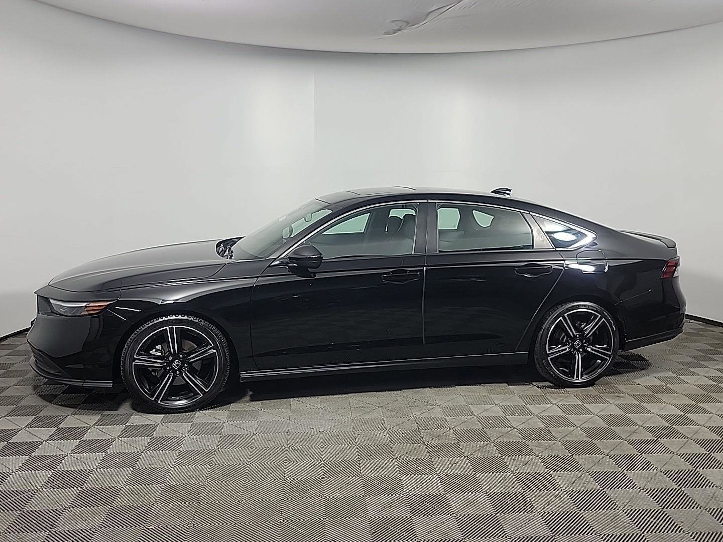 Certified 2024 Honda Accord Sport image 11