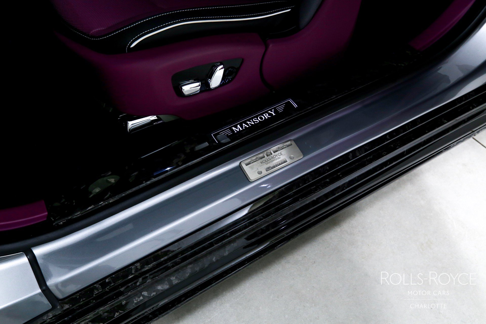 Used 2025 Rolls-Royce Spectre Black Badge image 19