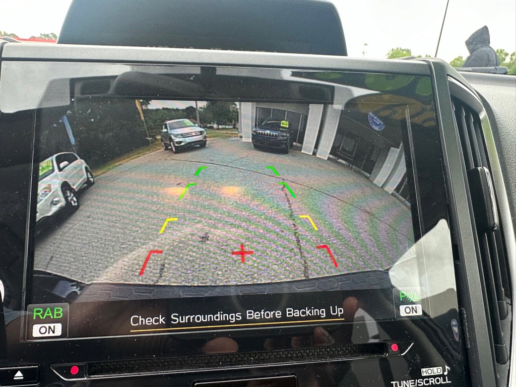 Used 2019 Subaru Crosstrek 2.0i Limited w/ Moonroof Package w/Navigation AWD/4WD image 16