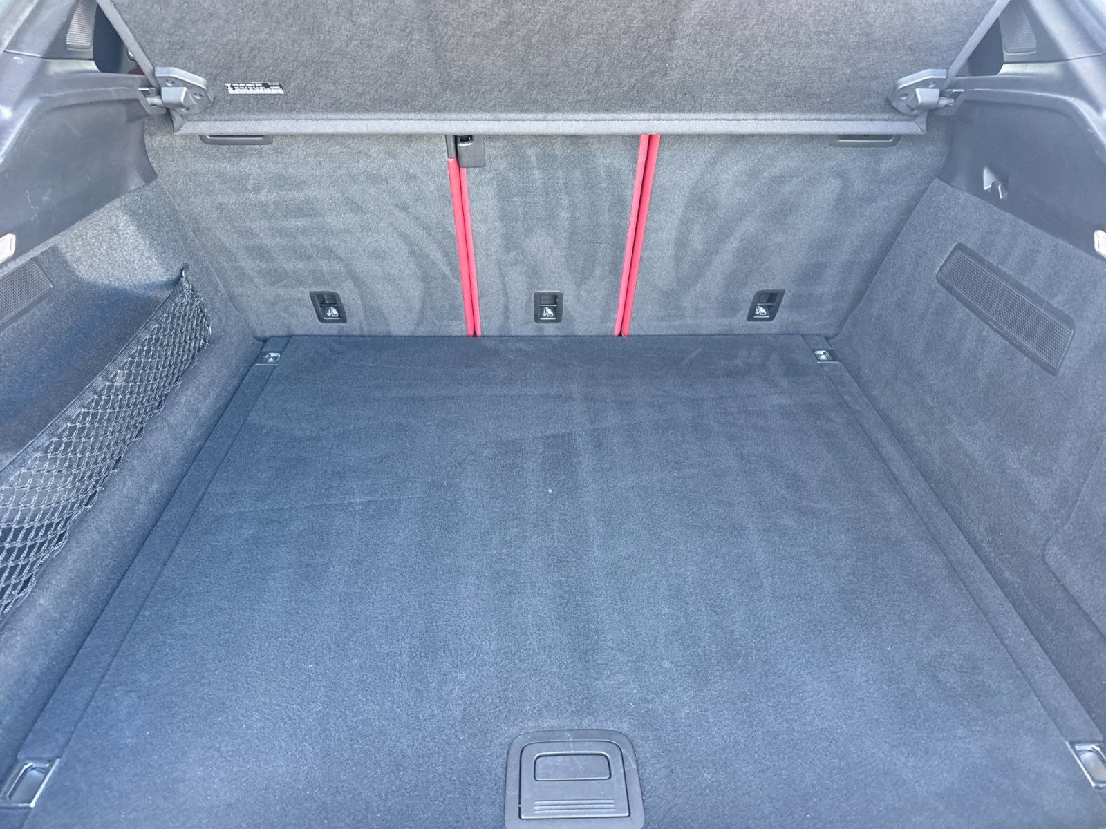 Used 2022 Porsche Cayenne Platinum Edition image 15