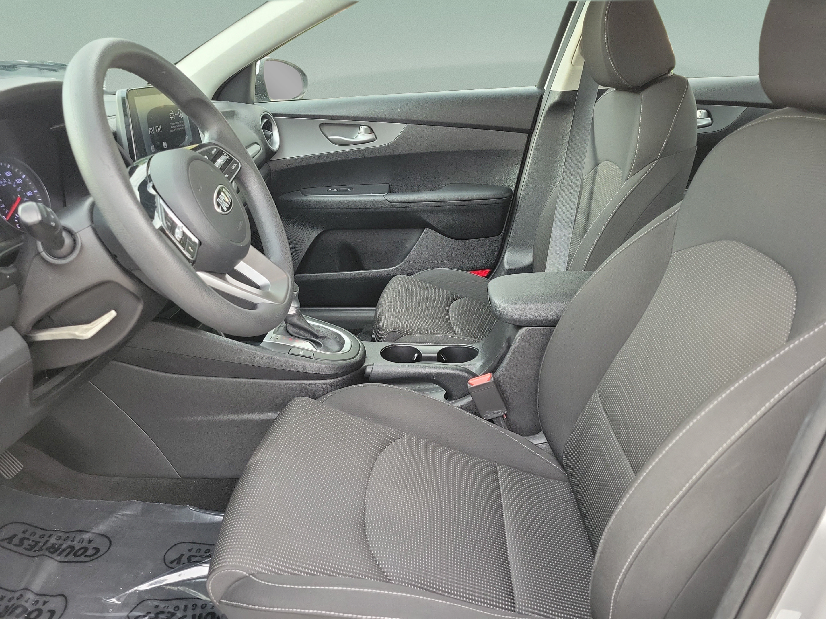 Used 2019 Kia Forte LXS FWD image 15