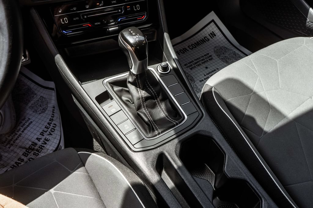 Used 2025 Volkswagen Jetta Sport FWD image 16