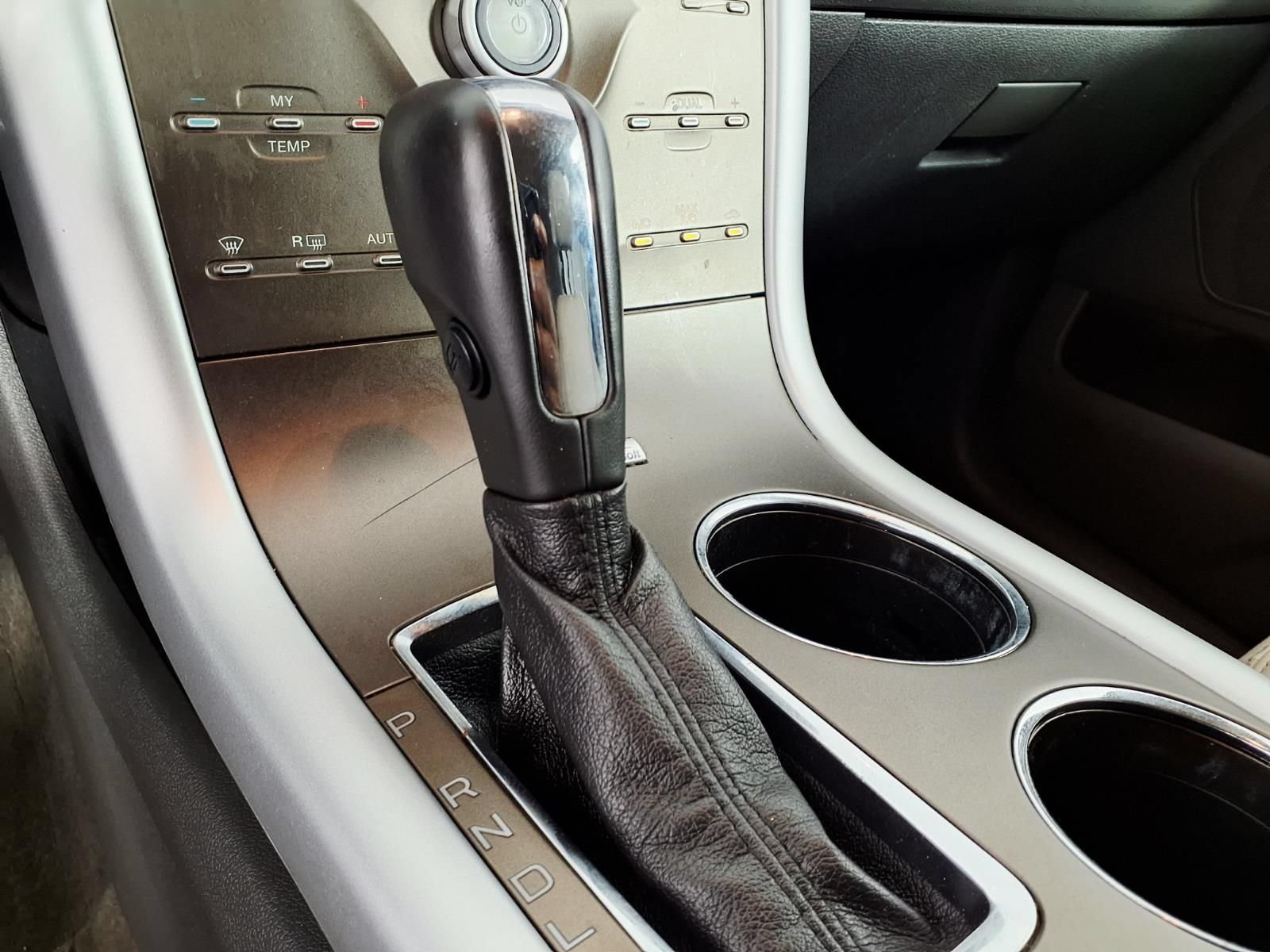 Used 2013 Ford Edge SEL FWD image 19