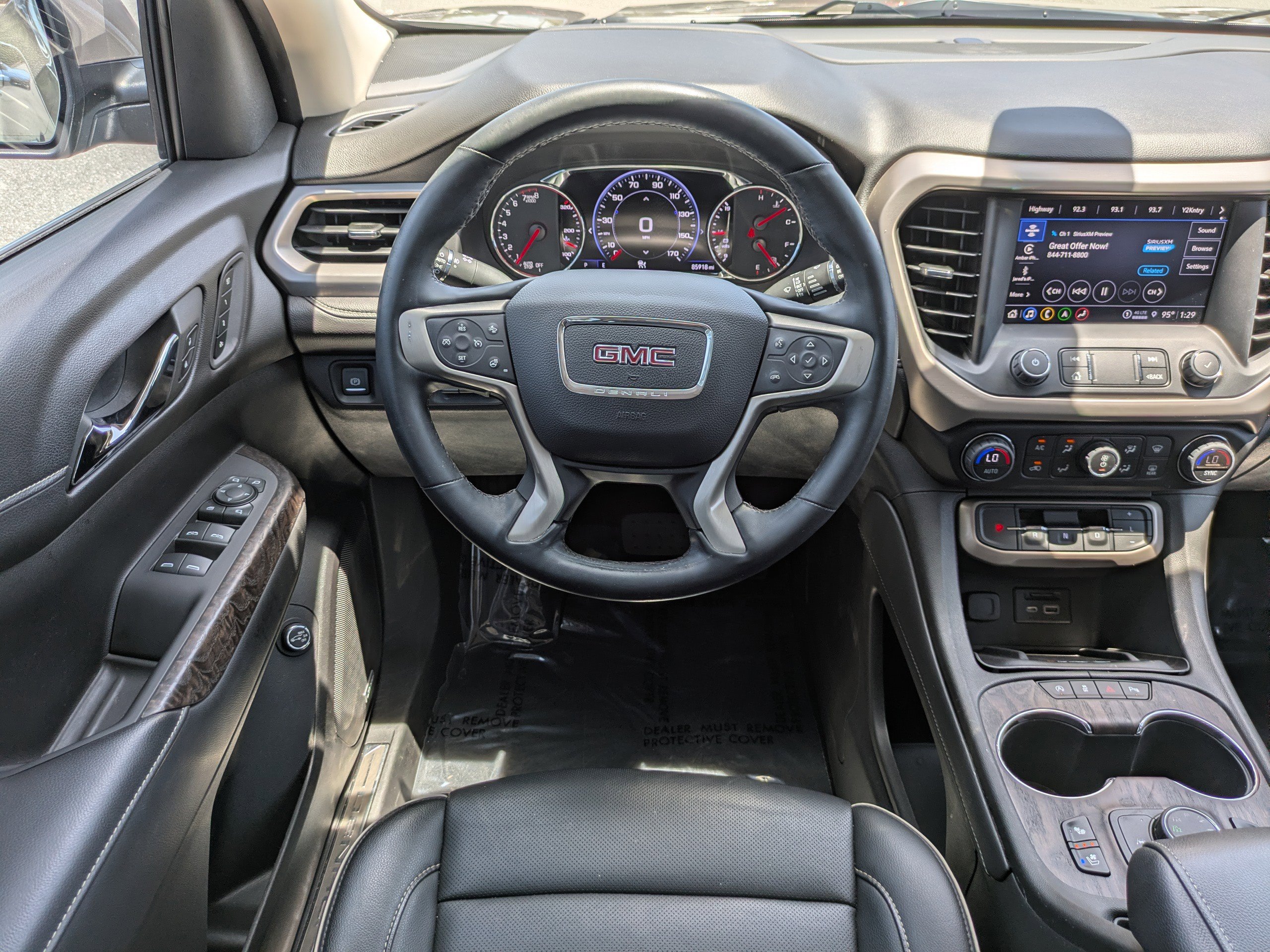 Used 2023 GMC Acadia Denali w/ Denali Ultimate Package AWD/4WD image 19