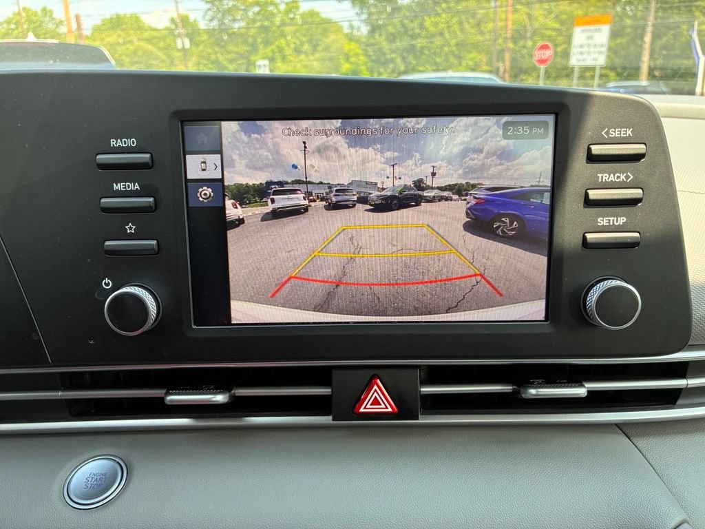 Used 2025 Hyundai Elantra Hybrid FWD image 28