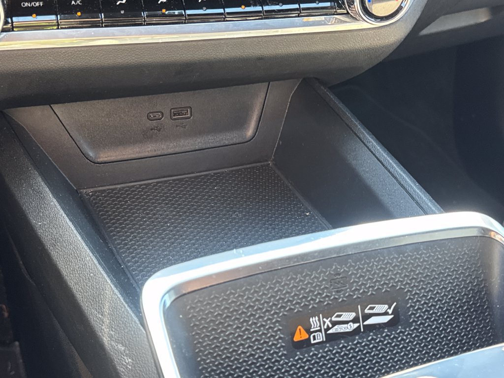 Used 2025 Chevrolet Equinox LT w/ Convenience Package II FWD image 29