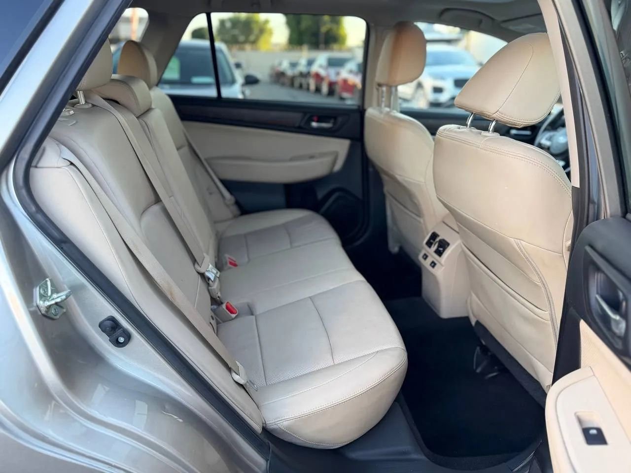 Used 2015 Subaru Outback 2.5i Limited AWD/4WD image 27