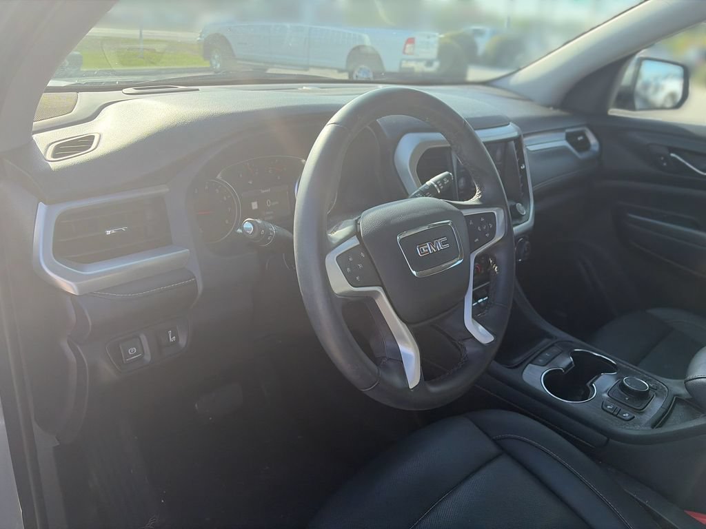 Used 2023 GMC Acadia SLT FWD image 11