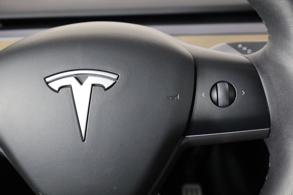 Used 2023 Tesla Model Y Performance AWD/4WD image 10