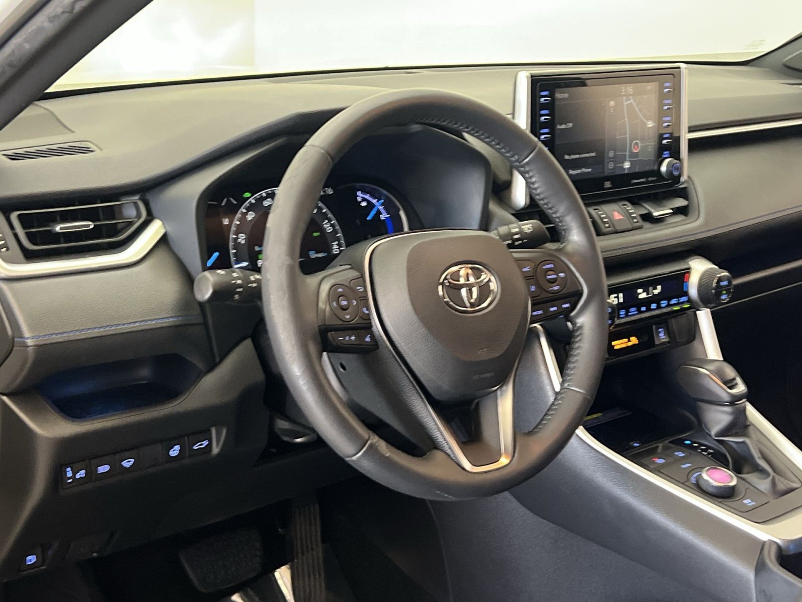 Used 2020 Toyota RAV4 XSE AWD/4WD image 15
