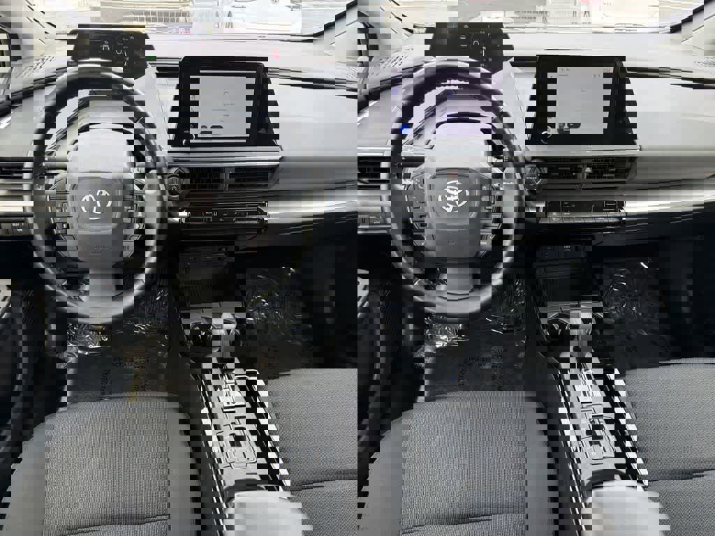 Used 2024 Toyota Prius LE image 11