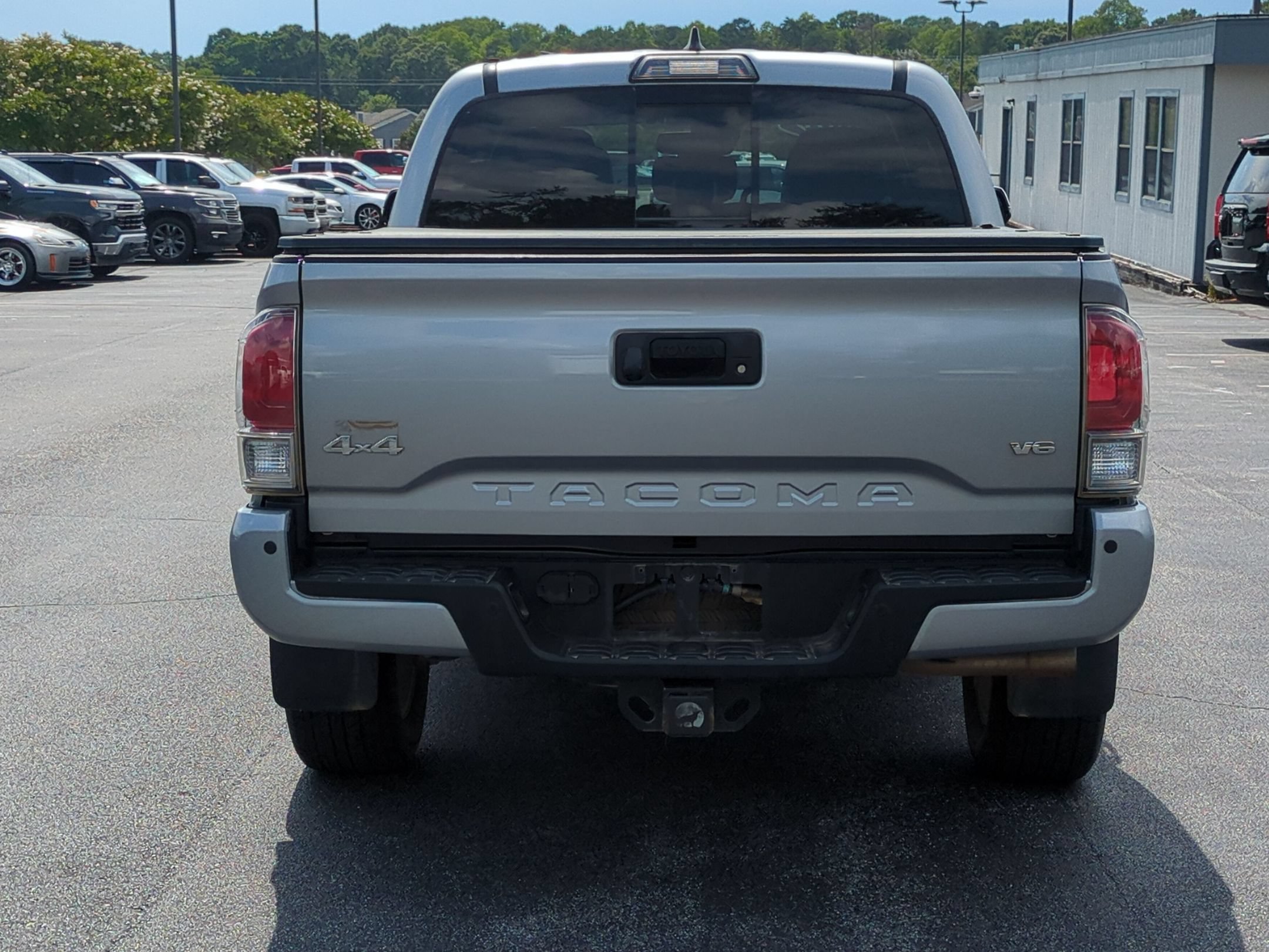 Used 2019 Toyota Tacoma Limited AWD/4WD image 9