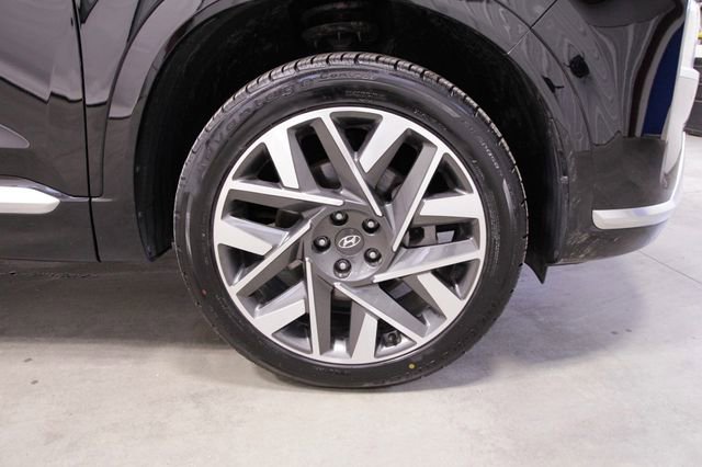Used 2022 Hyundai Santa Fe Calligraphy image 11