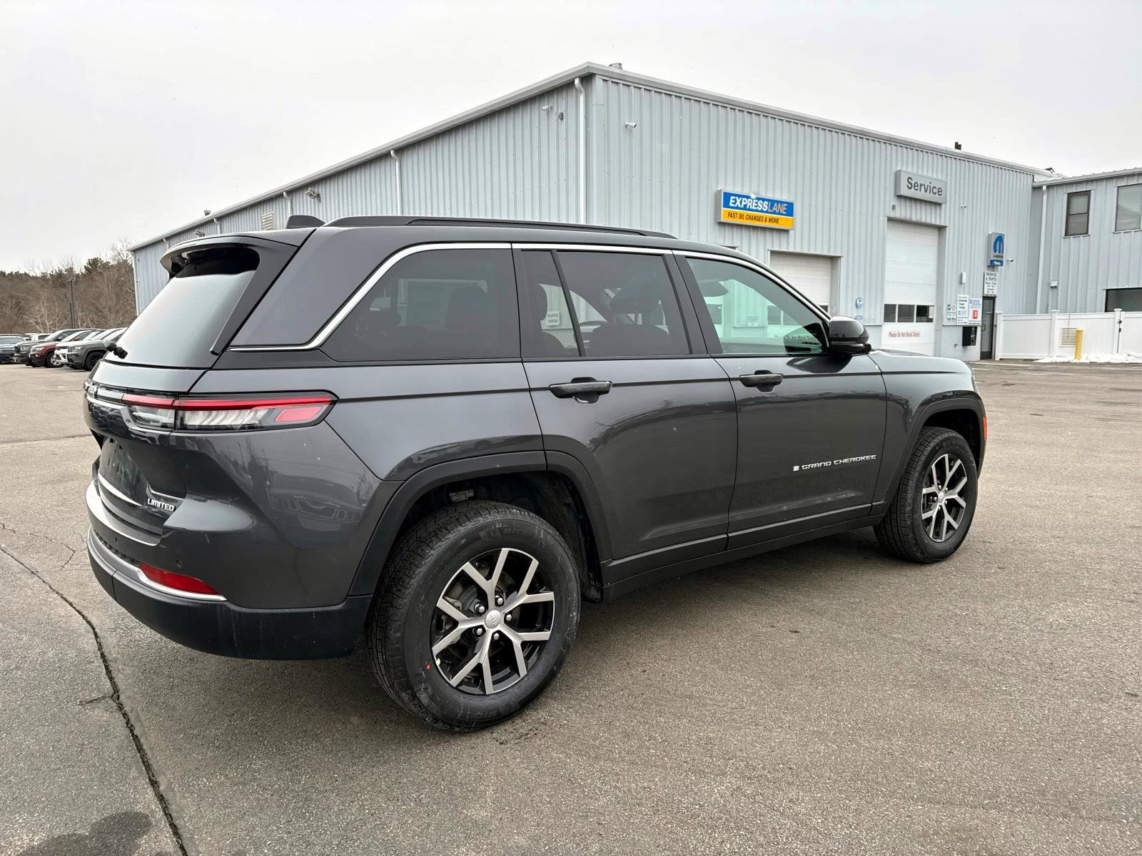 New 2026 Jeep Grand Cherokee Limited image 2