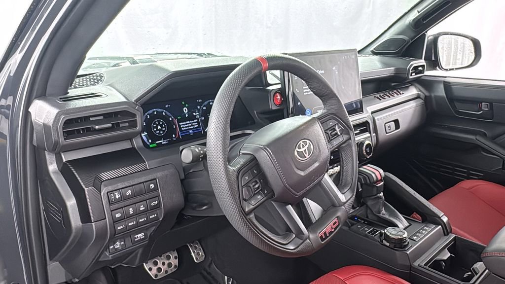 Used 2025 Toyota Tacoma TRD Sport image 37