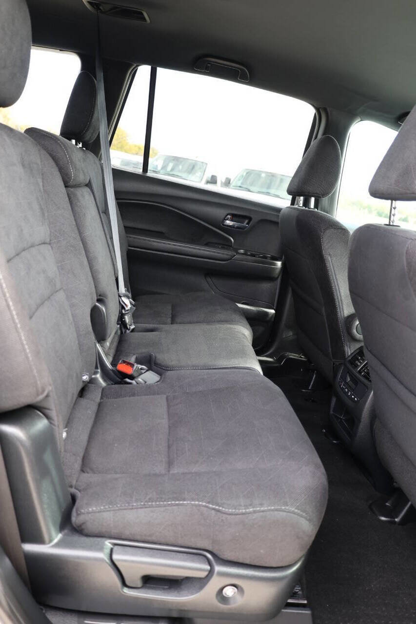 Used 2022 Honda Pilot Sport image 16