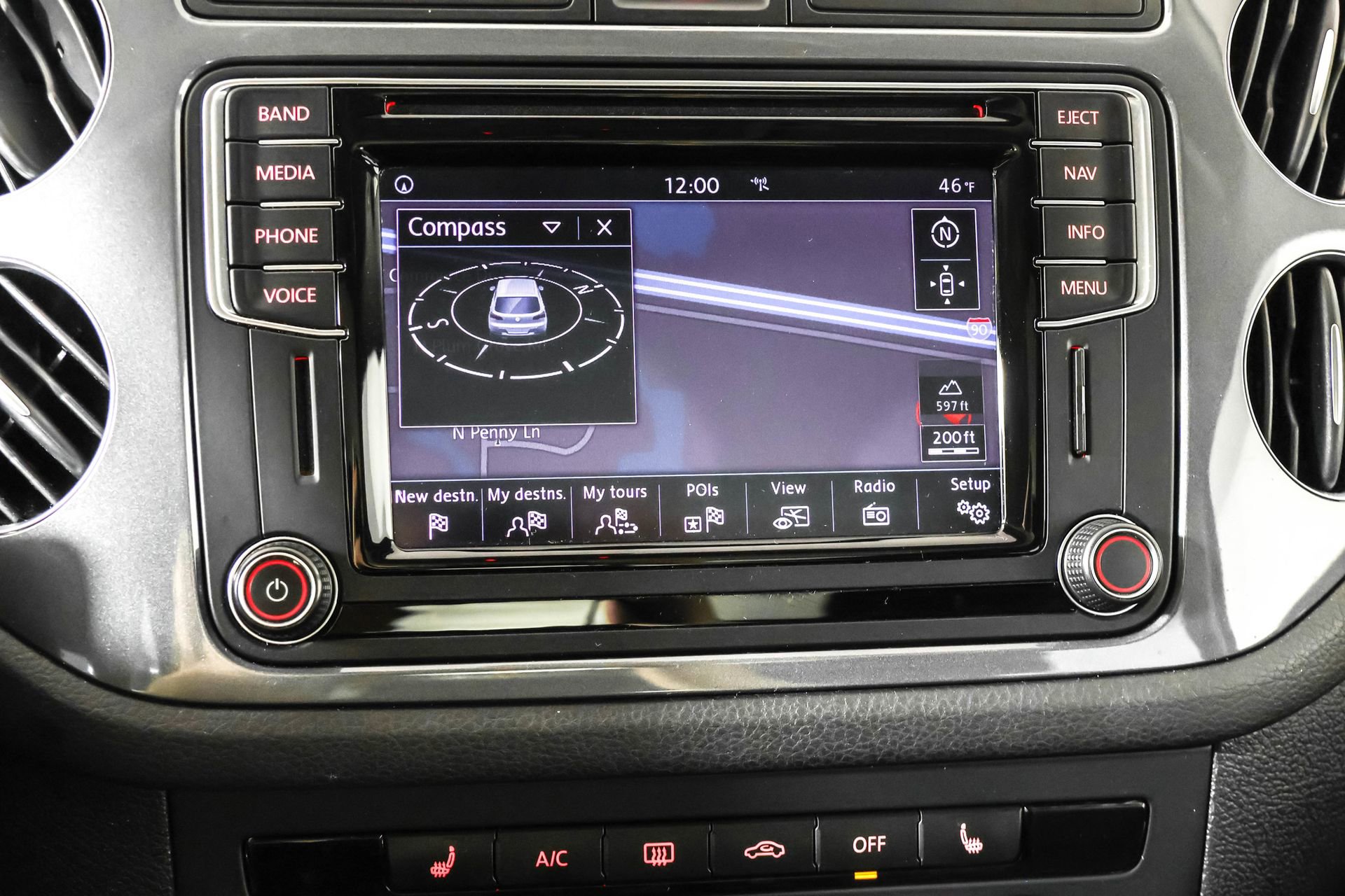Used 2016 Volkswagen Tiguan SE image 30