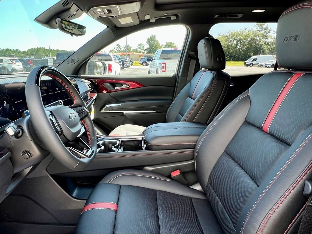 New 2026 Chevrolet Traverse RS w/ LPO, Floor Liner Package image 8