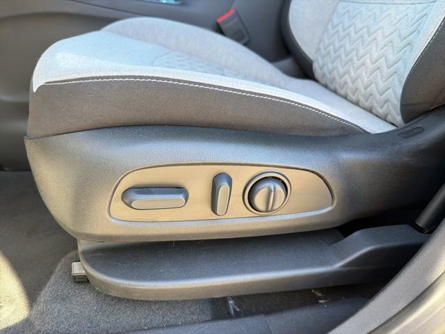 Used 2023 Chevrolet Equinox LT image 11
